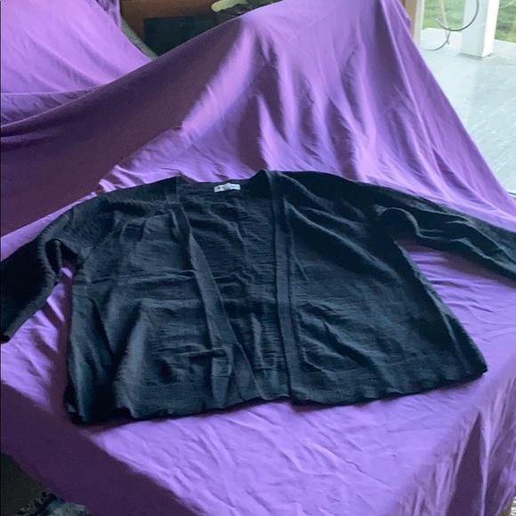 St. John’s Bay Black Lightweight Sweater - Picture 2 of 2